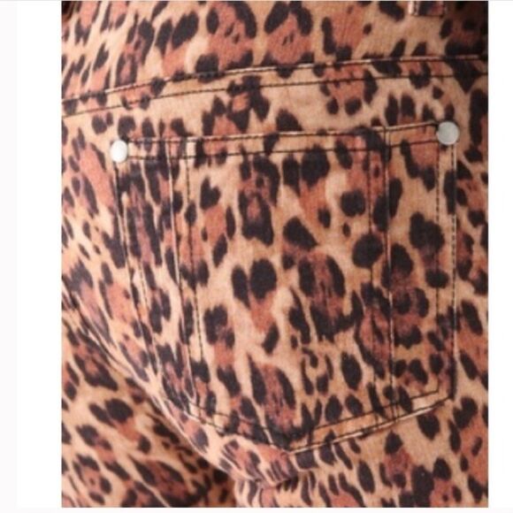 ALICE + Olivia • leopard pants - Picture 5 of 6